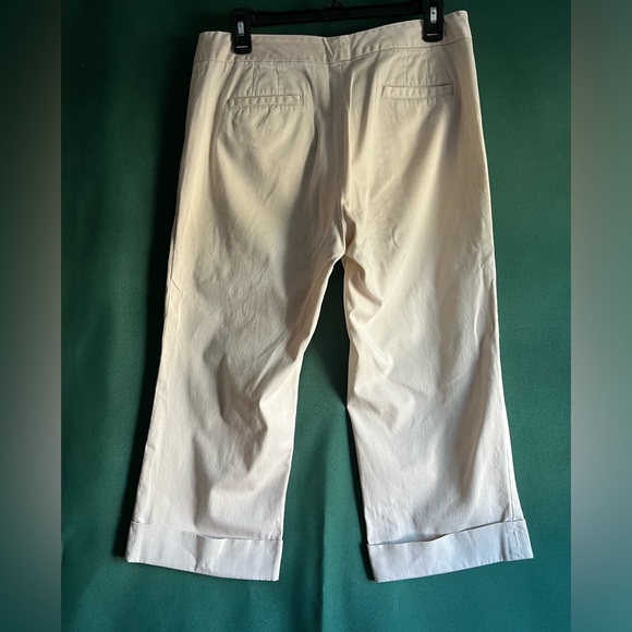 Willi Smith Khaki Capri Pants. Size 10. - Picture 2 of 10